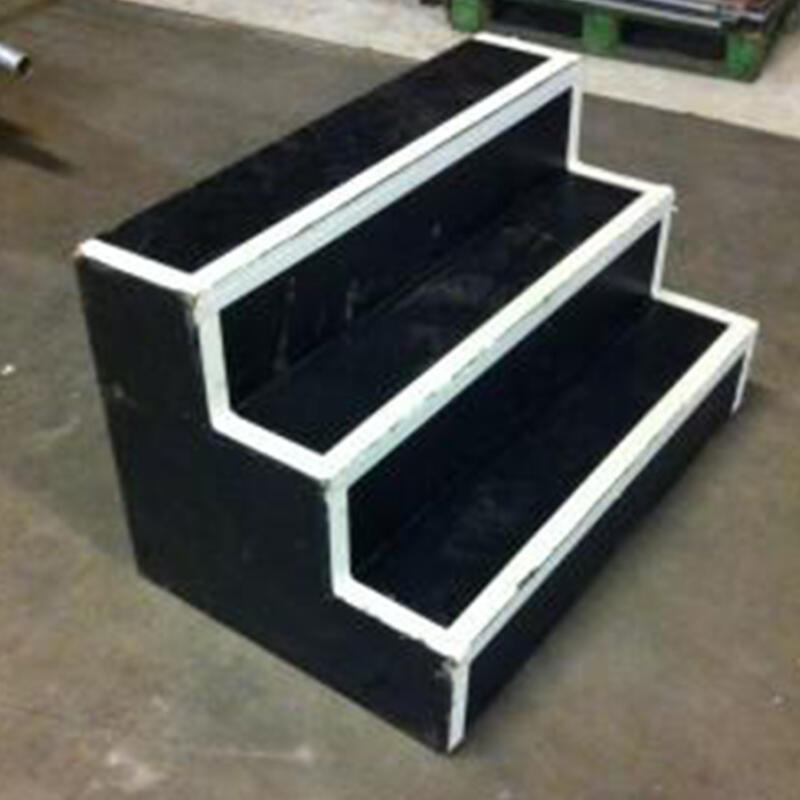 Podium trap 60cm zwart (hout)