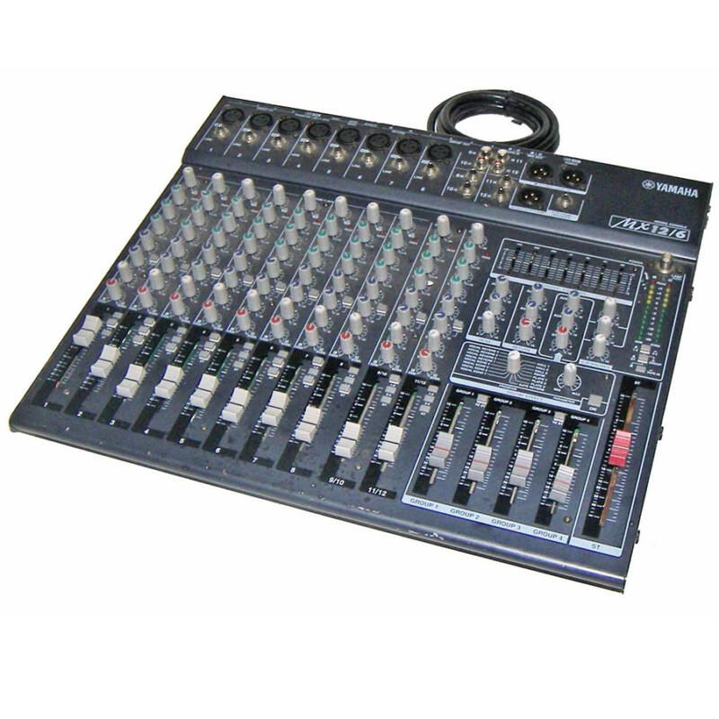 Yamaha 12 kanaals Mixer
